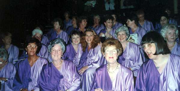 Picture of some of the Ladies wearing the purple chitons